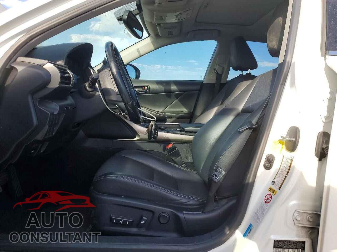 LEXUS IS 2014 - JTHBF1D24E5017675