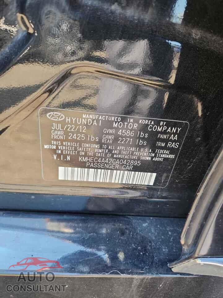 HYUNDAI SONATA 2012 - KMHEC4A42CA042895
