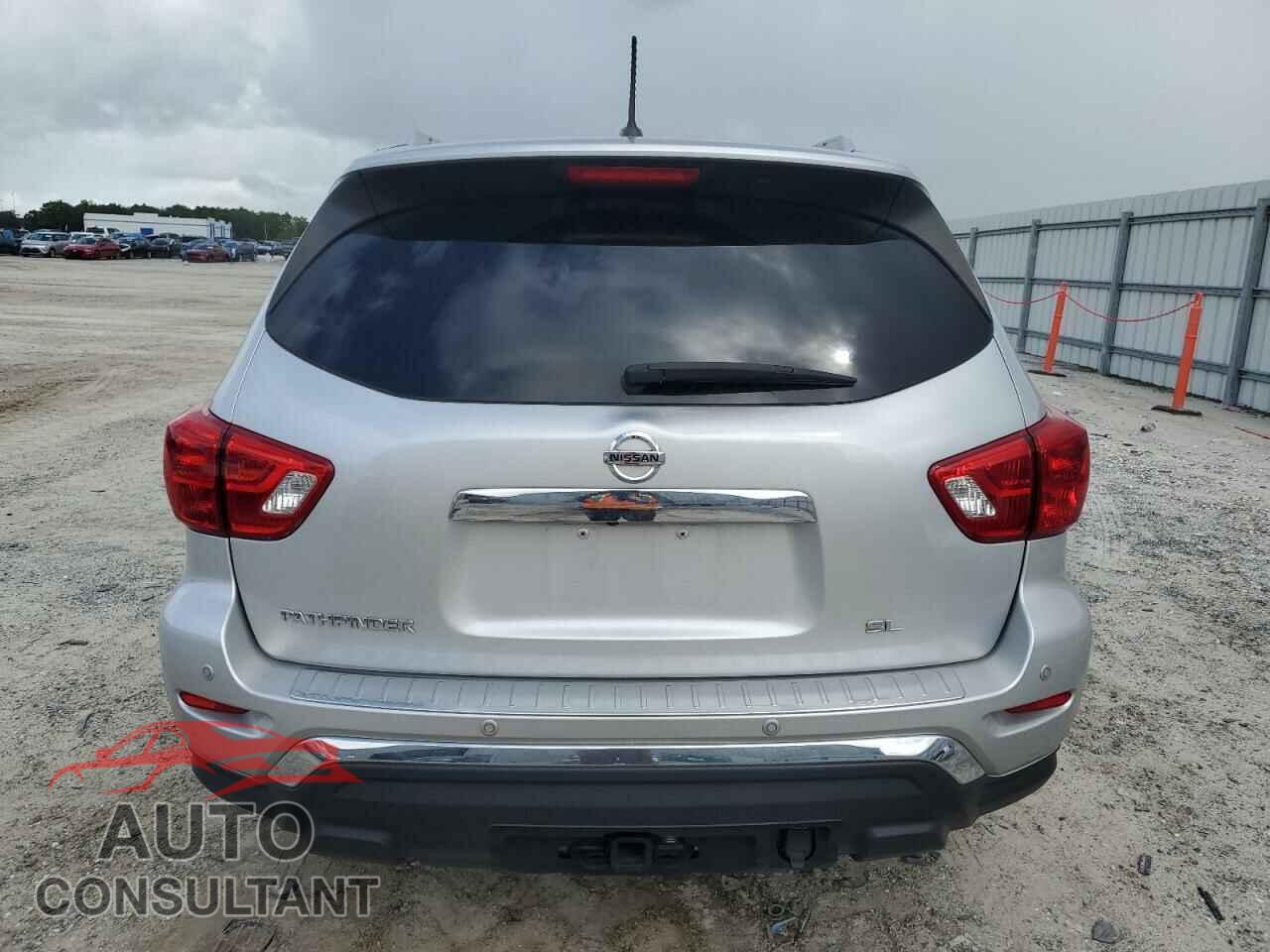 NISSAN PATHFINDER 2017 - 5N1DR2MN0HC667598