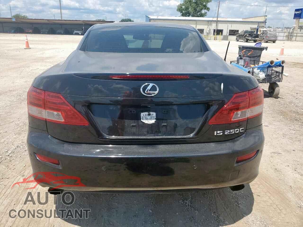 LEXUS IS 2011 - JTHFF2C29B2515361