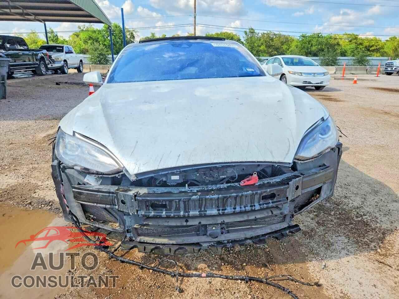 TESLA MODEL S 2015 - 5YJSA1S25FF096082
