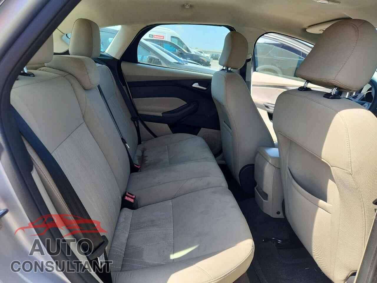 FORD FOCUS 2016 - 1FADP3K28GL204671