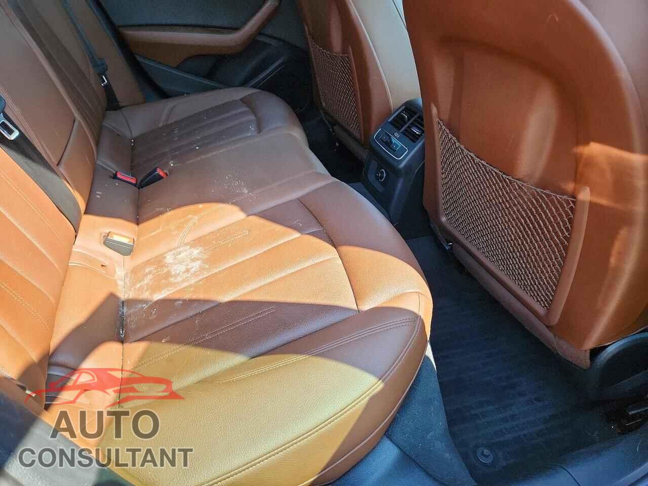 AUDI A4 2017 - WAUDNAF43HN052480
