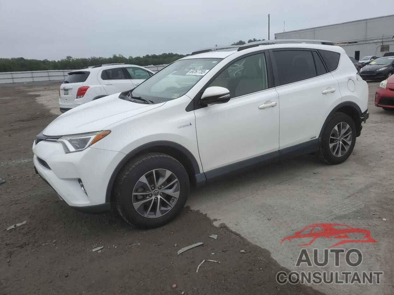 TOYOTA RAV4 2017 - JTMRJREV0HD110287
