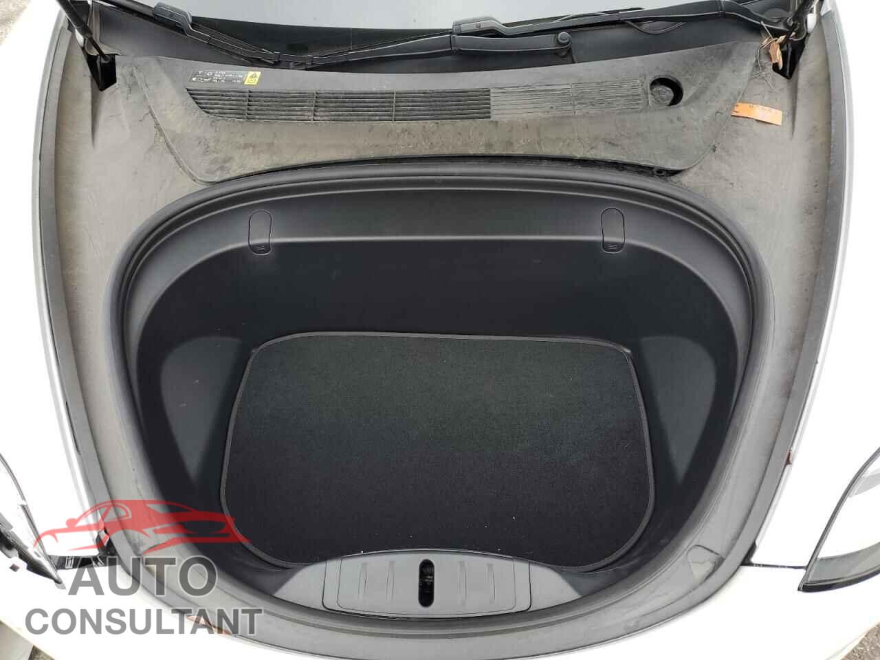 TESLA MODEL 3 2018 - 5YJ3E1EA5JF059120