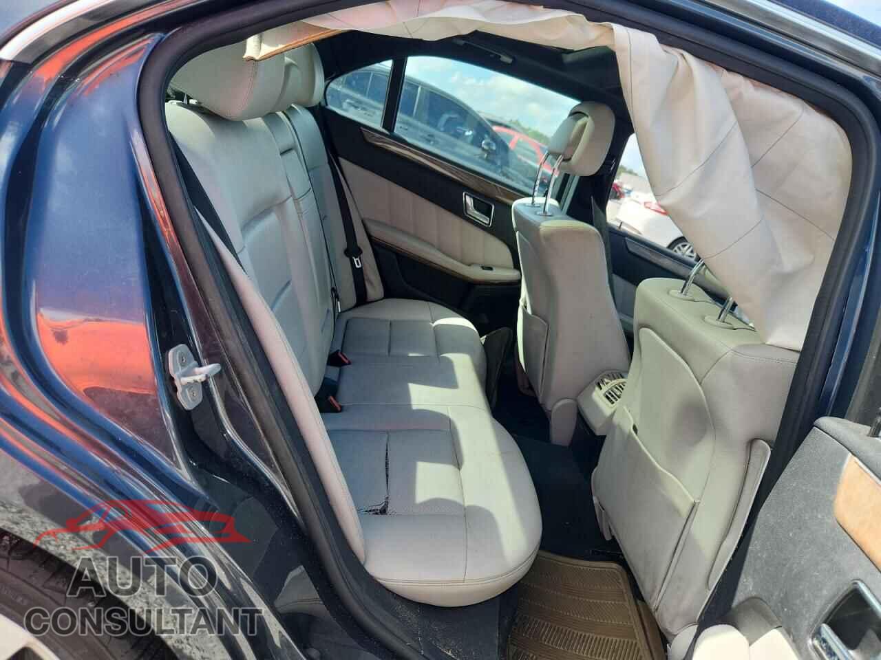 MERCEDES-BENZ E-CLASS 2010 - WDDHF5GB3AA207988