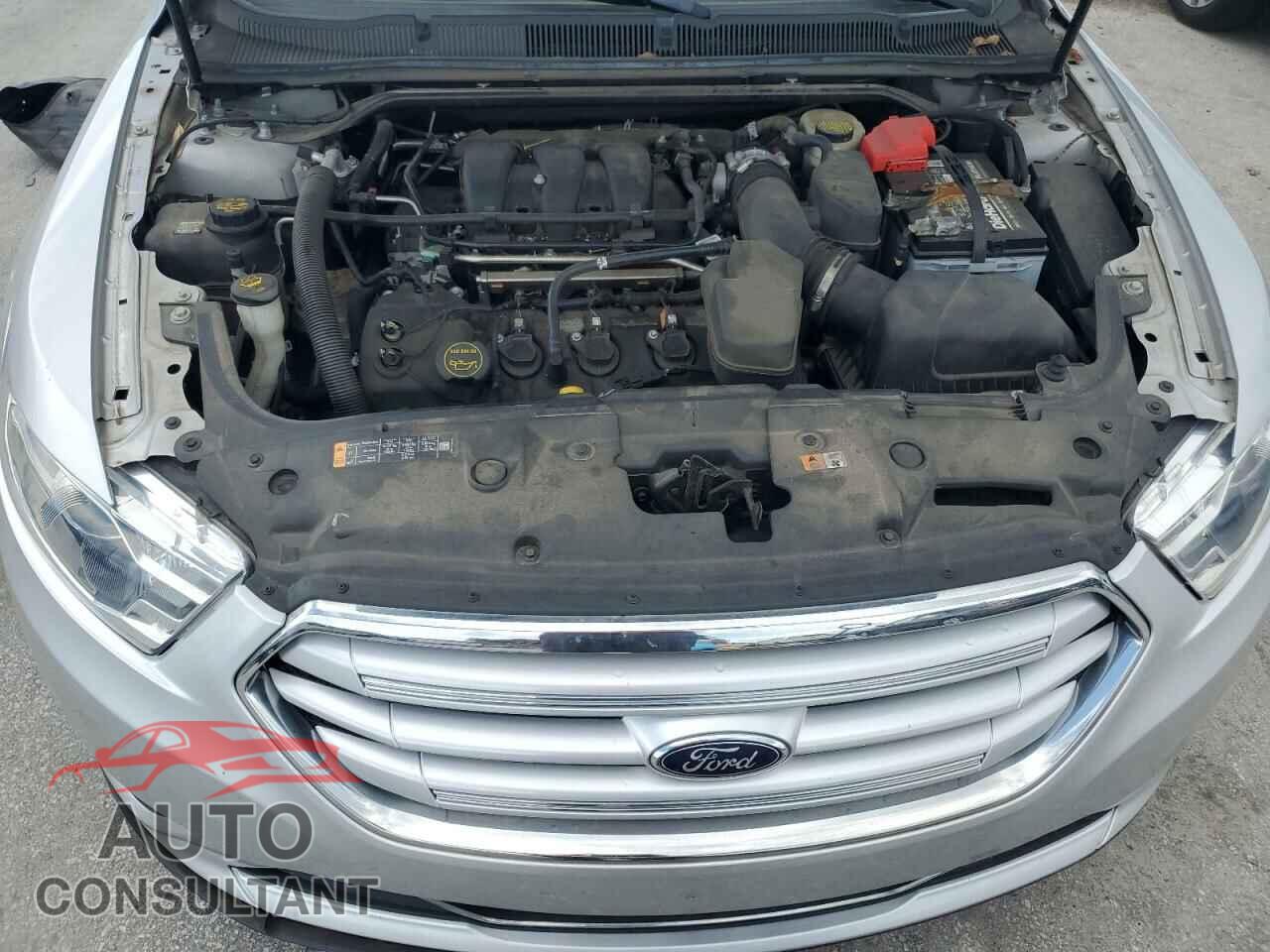 FORD TAURUS 2017 - 1FAHP2F82HG104411