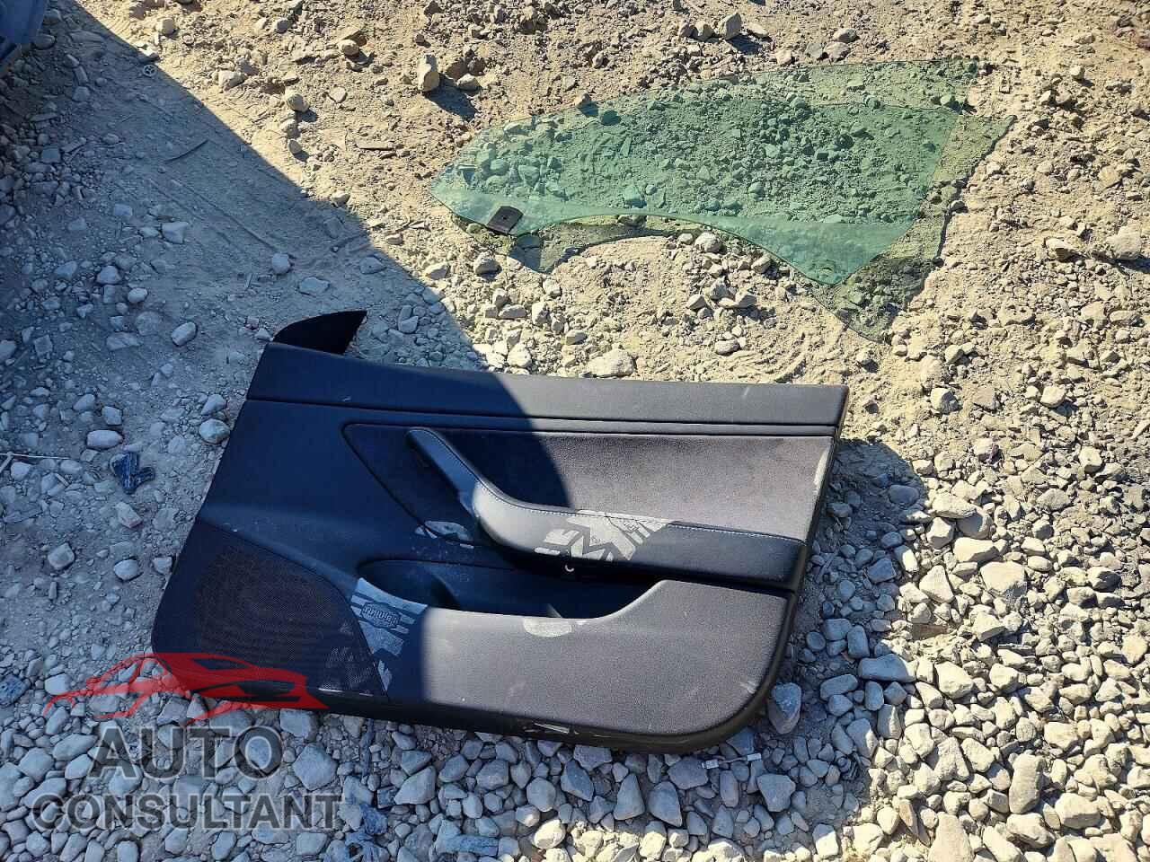 TESLA MODEL 3 2018 - 5YJ3E1EA5JF109191