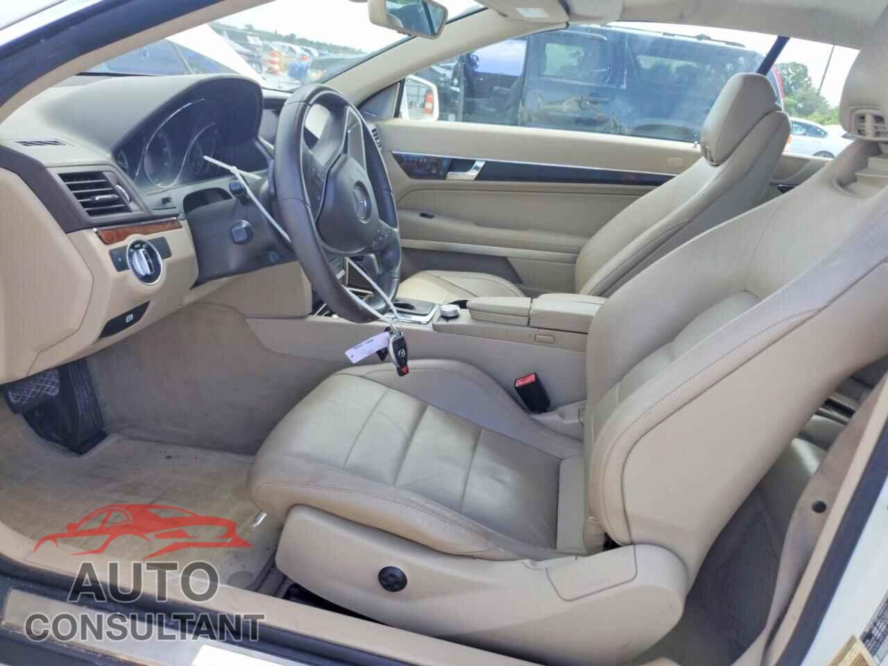MERCEDES-BENZ E-CLASS 2012 - WDDKK5KF0CF132605