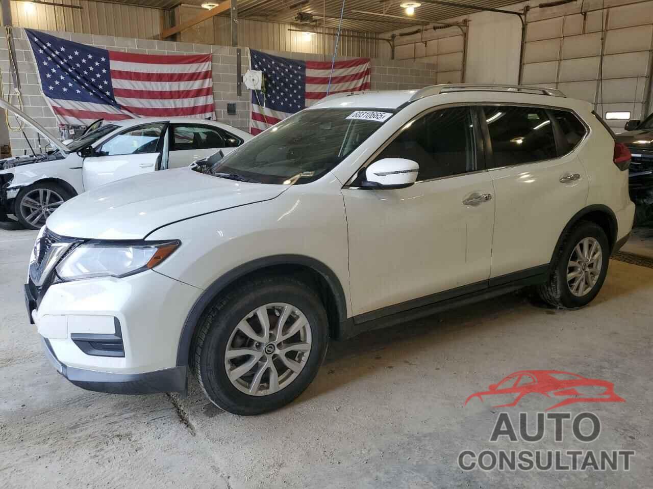 NISSAN ROGUE 2017 - KNMAT2MT9HP548898
