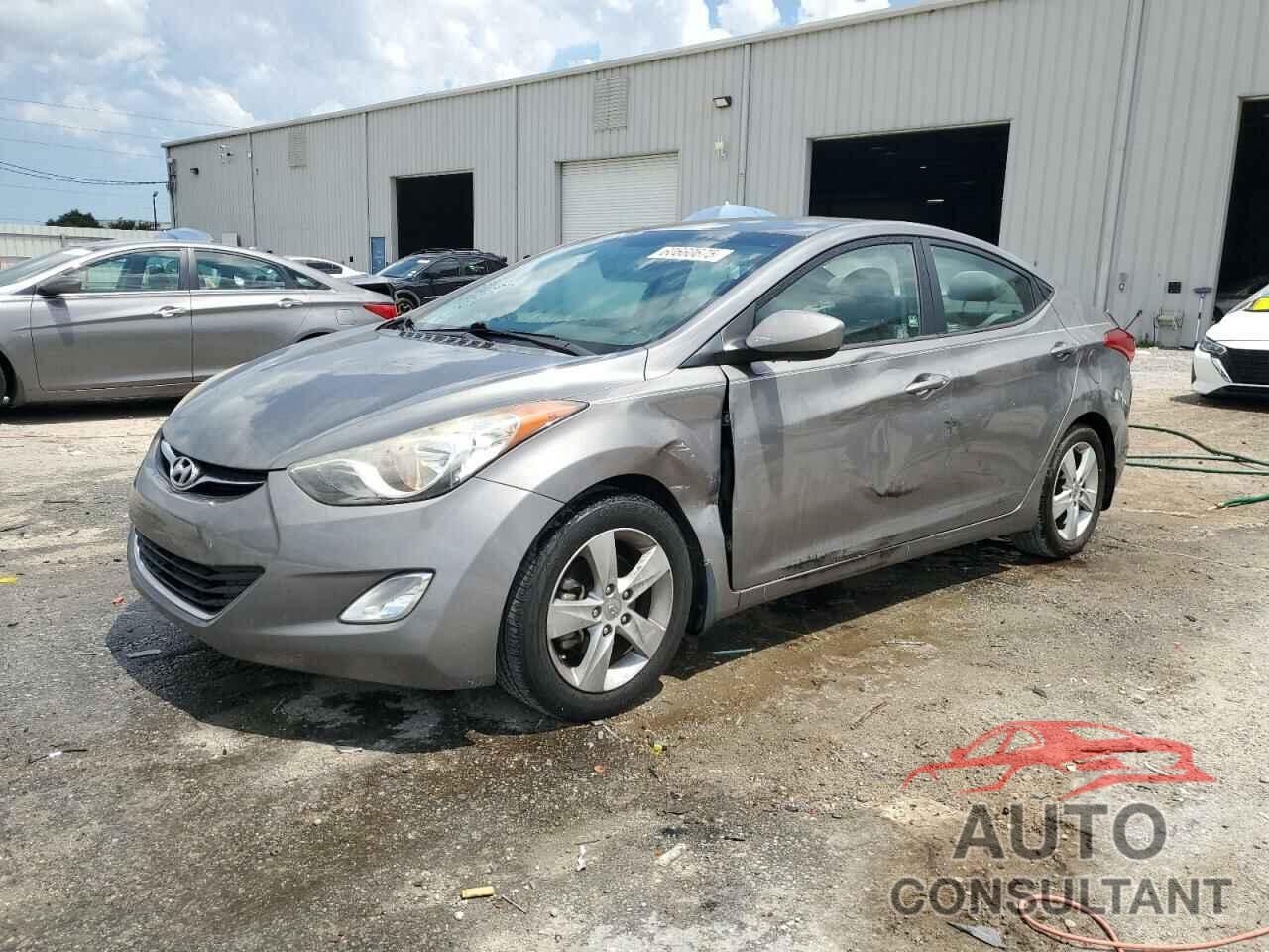 HYUNDAI ELANTRA 2013 - 5NPDH4AE2DH408021