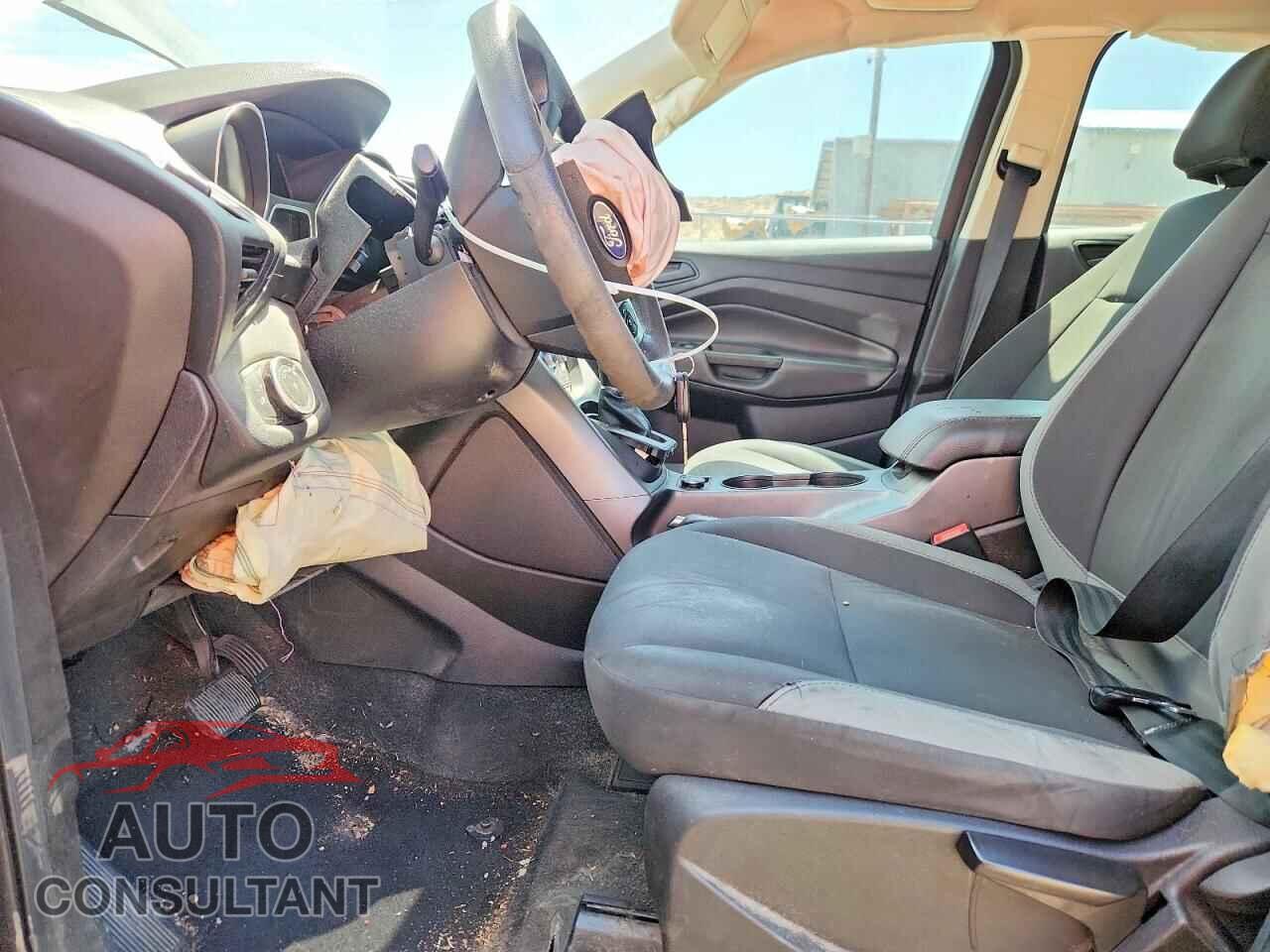 FORD ESCAPE 2015 - 1FMCU0F78FUC36799