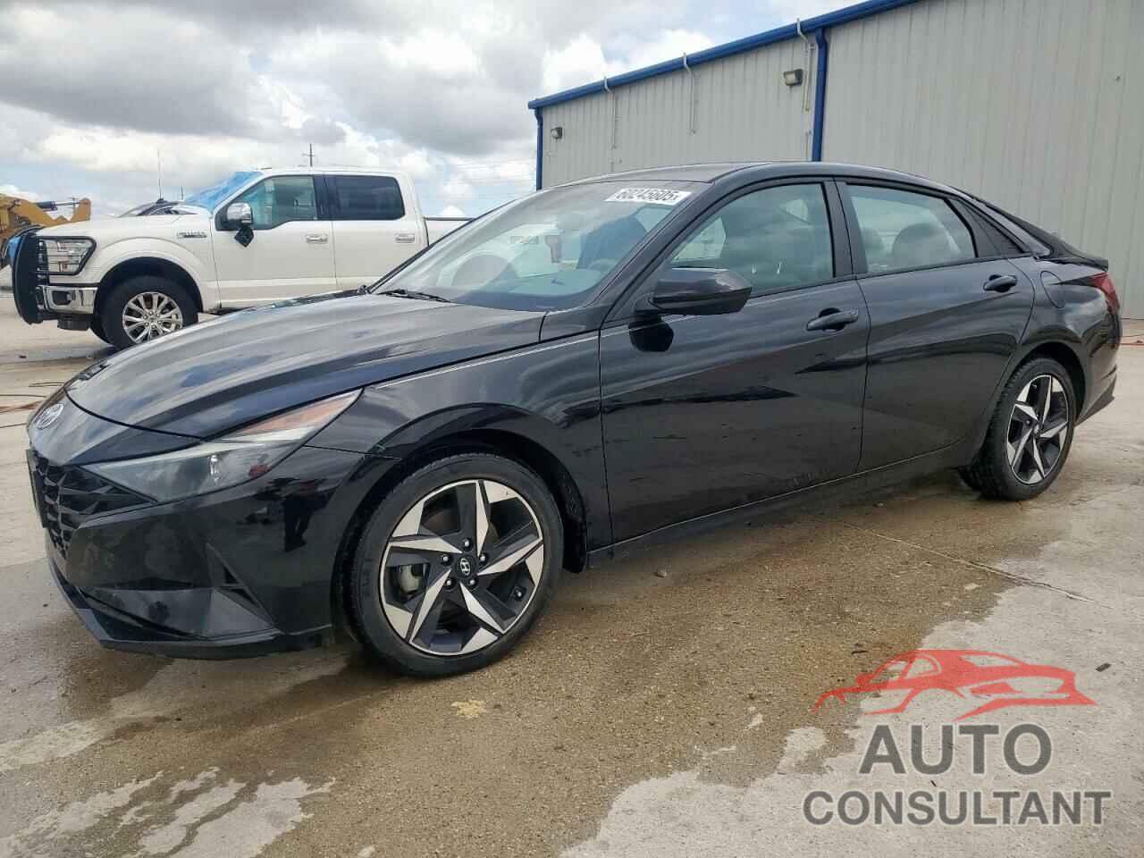 HYUNDAI ELANTRA 2023 - KMHLS4AG5PU404288