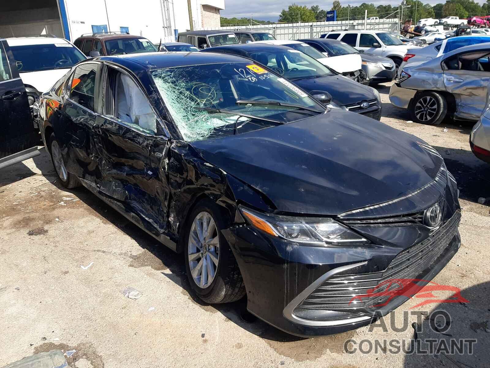 TOYOTA CAMRY 2021 - 4T1C11AK5MU461138