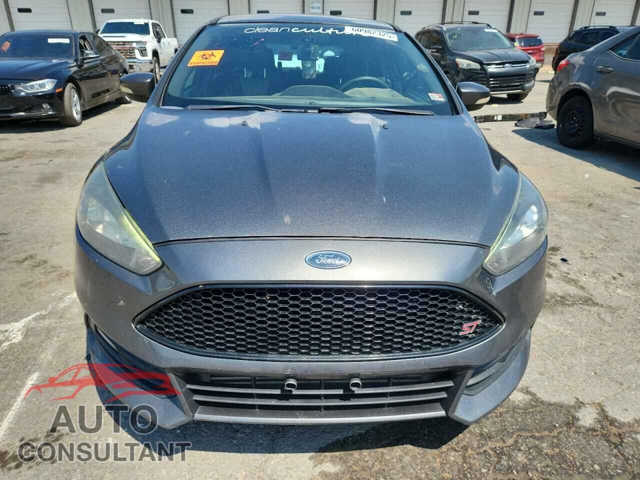 FORD FOCUS 2017 - 1FADP3L99HL202859