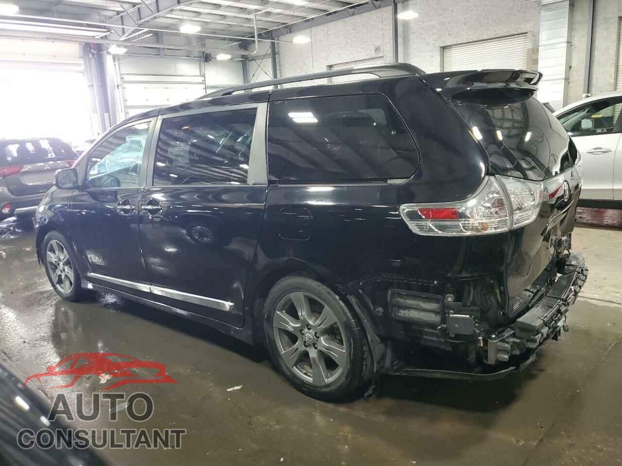 TOYOTA SIENNA 2017 - 5TDXZ3DC2HS868309
