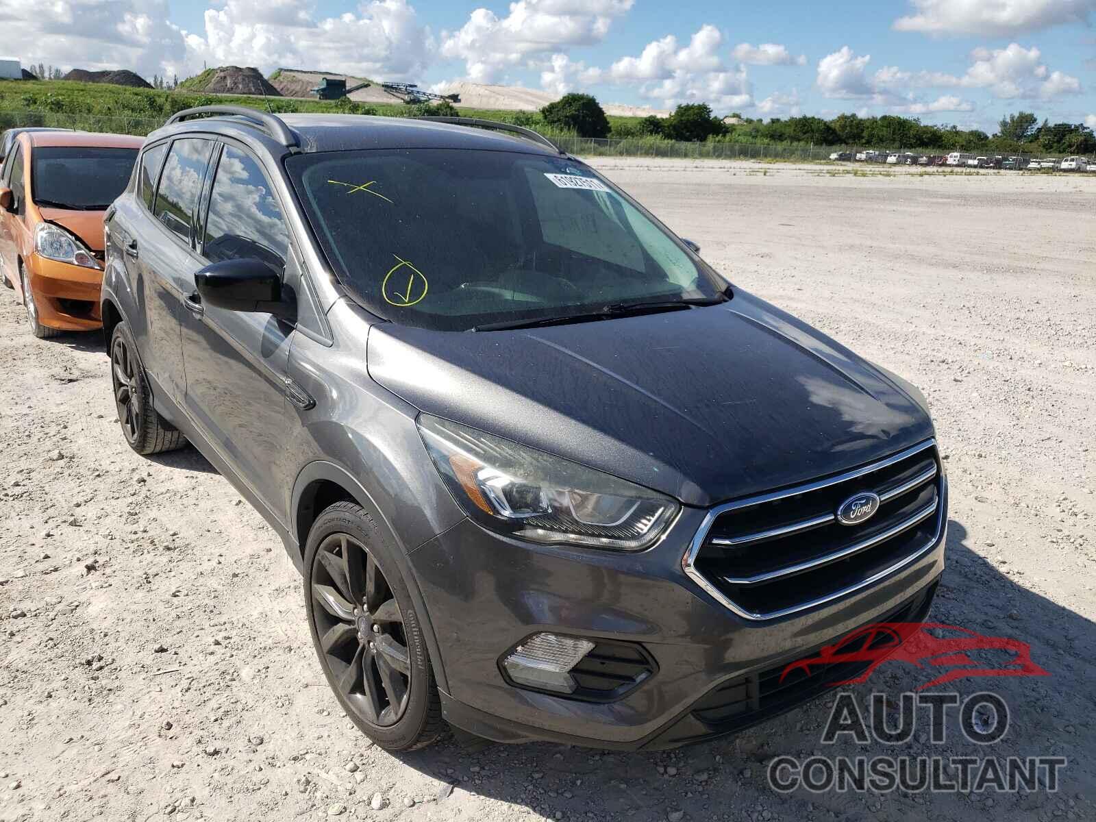FORD ESCAPE 2017 - 1FMCU0GD3HUD04921