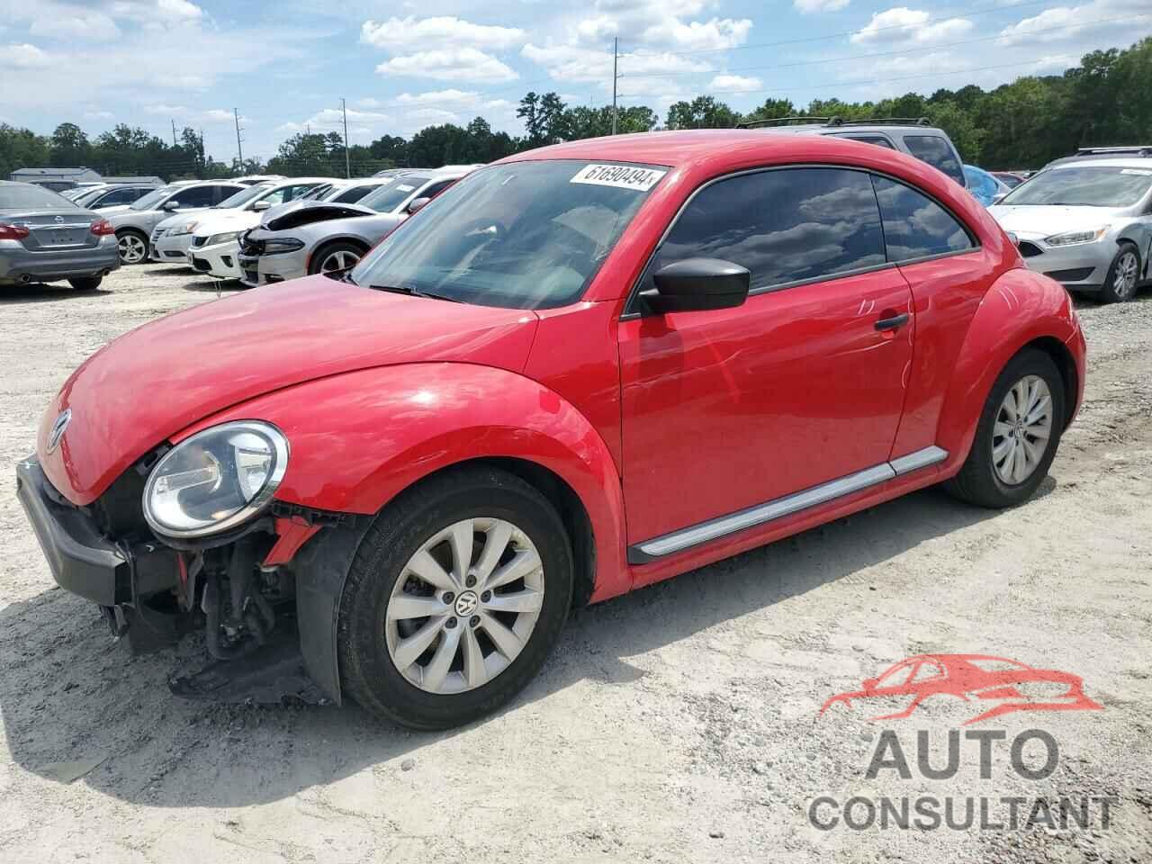 VOLKSWAGEN BEETLE 2018 - 3VWFD7AT8JM712719