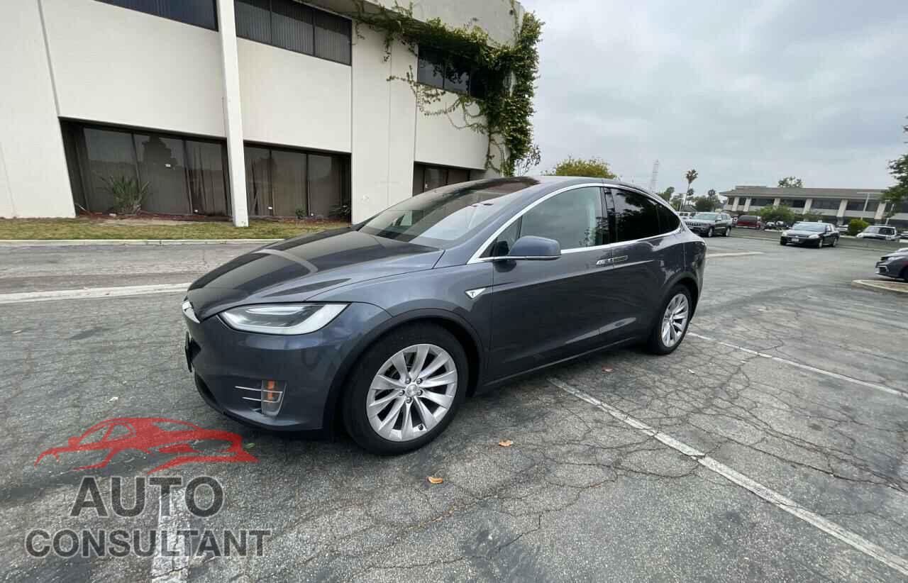 TESLA MODEL X 2016 - 5YJXCAE2XGF019835