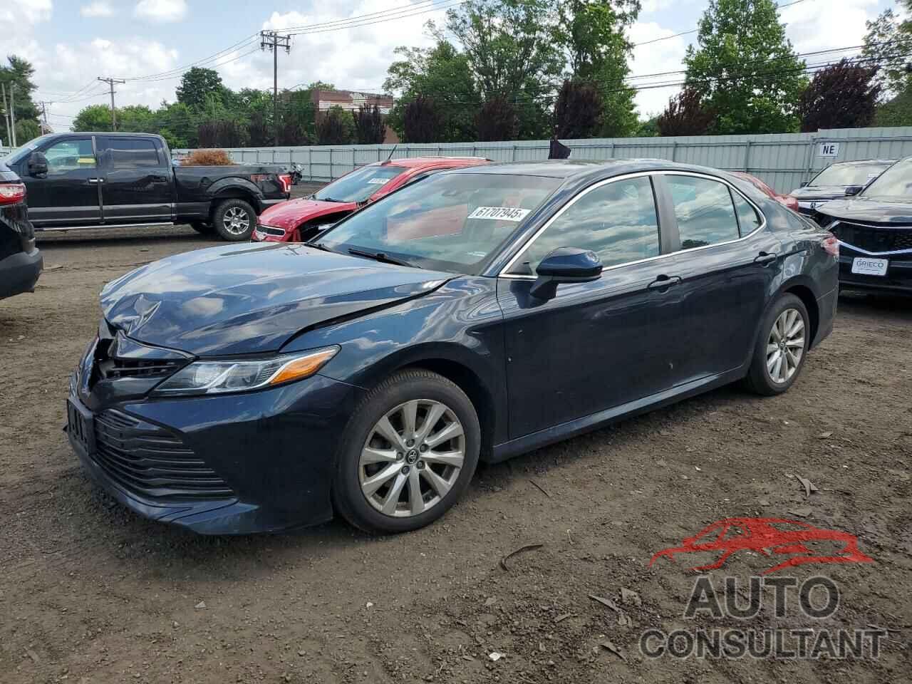 TOYOTA CAMRY 2018 - 4T1B11HK2JU535578