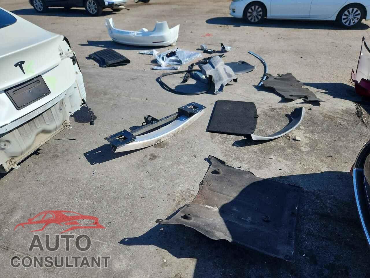 TESLA MODEL 3 2020 - 5YJ3E1EA4LF658724