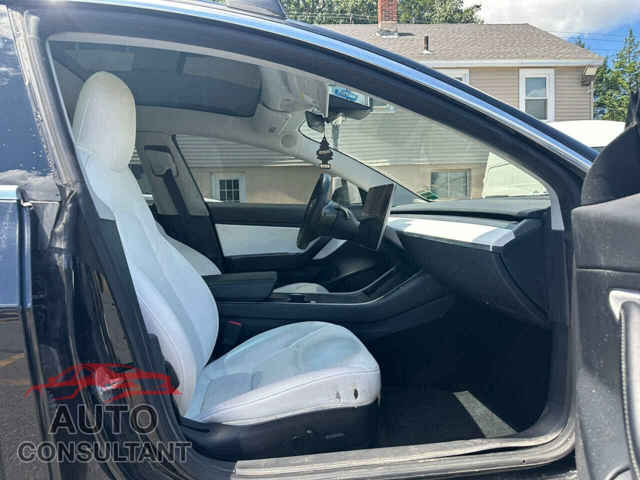 TESLA MODEL 3 2020 - 5YJ3E1EAXLF634623