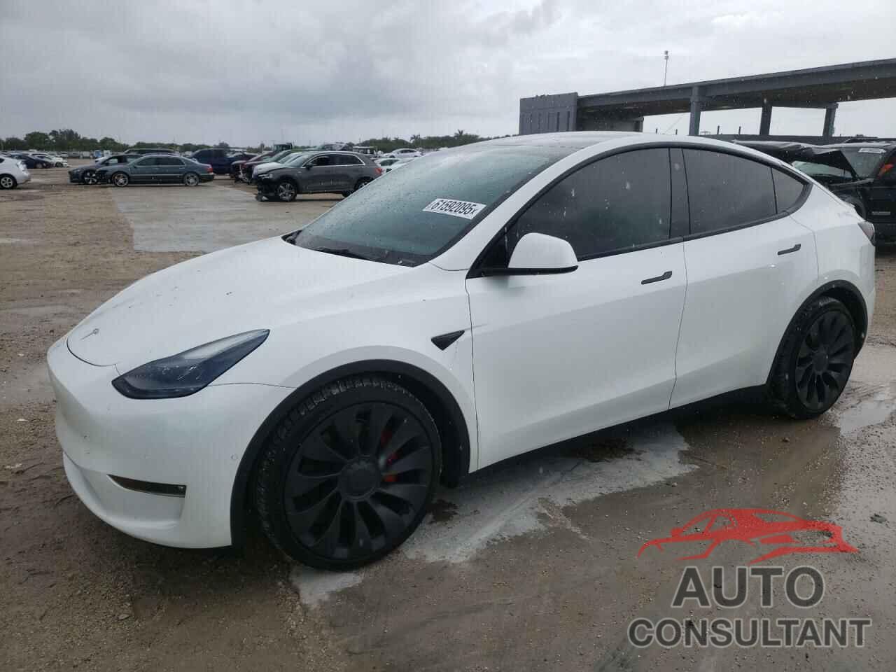TESLA MODEL Y 2022 - 7SAYGDEF7NF372515