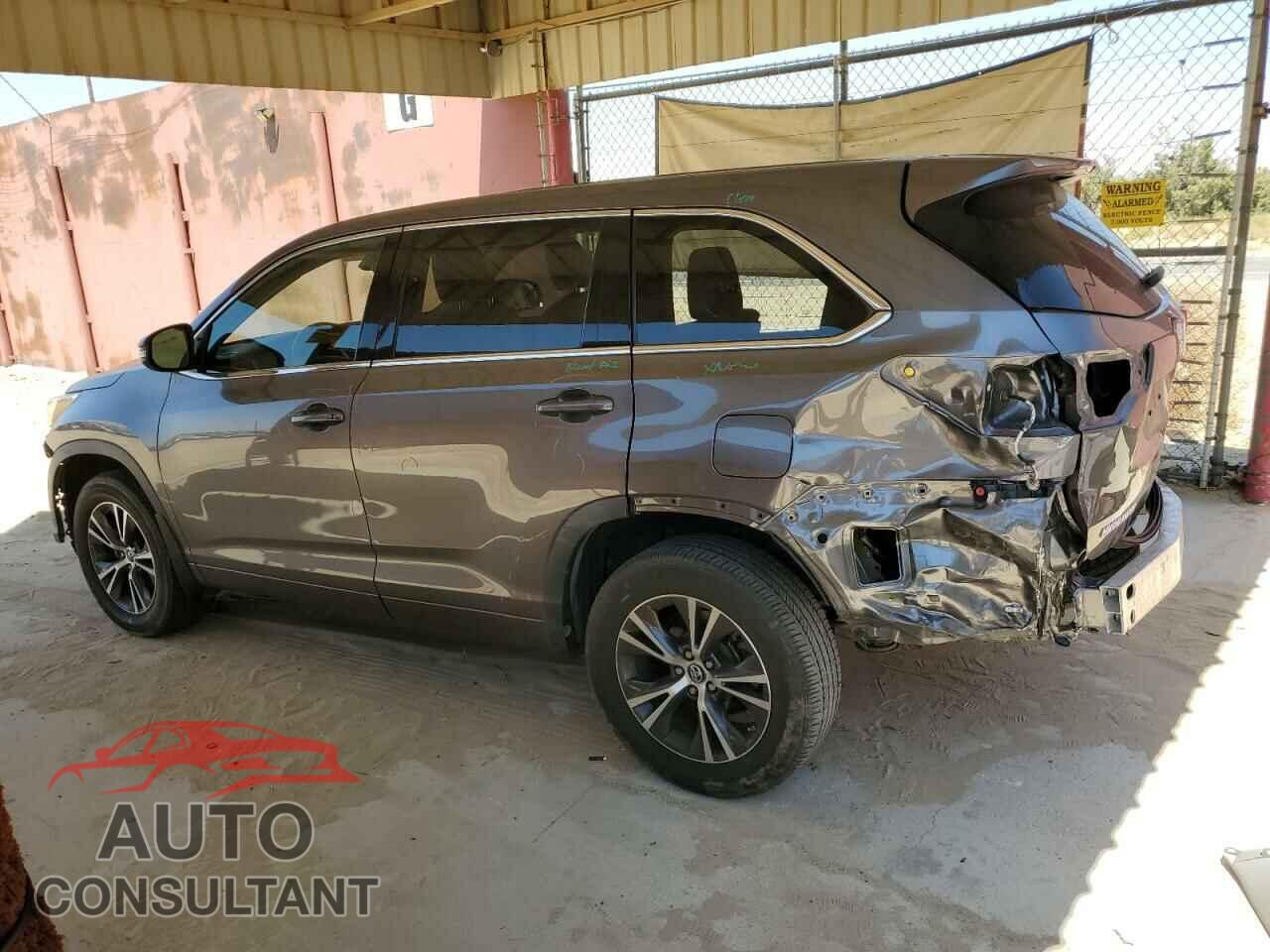 TOYOTA HIGHLANDER 2018 - 5TDBZRFH8JS488645