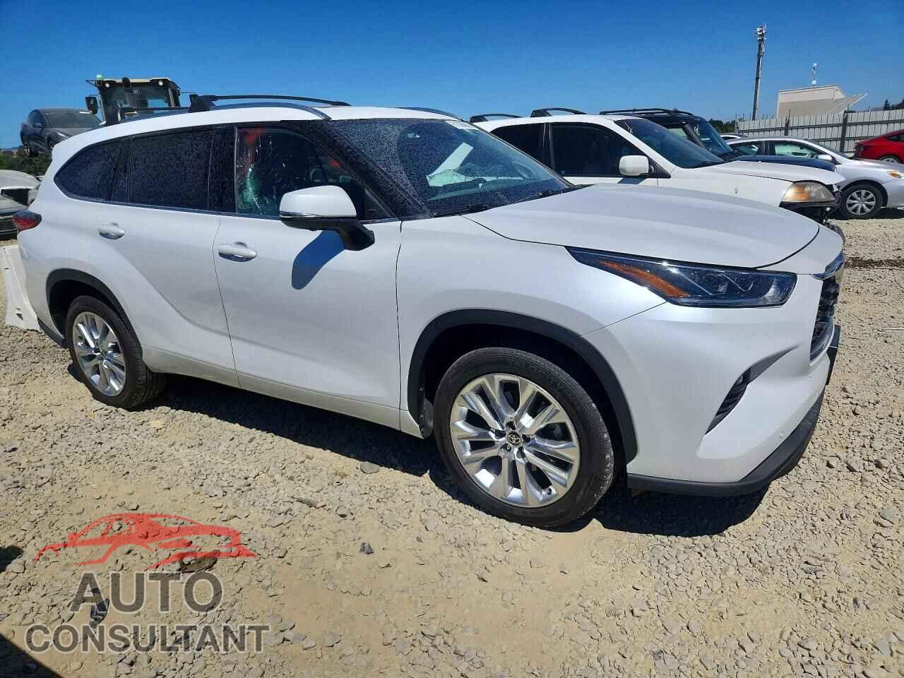 TOYOTA HIGHLANDER 2023 - 5TDKDRAH9PS040560