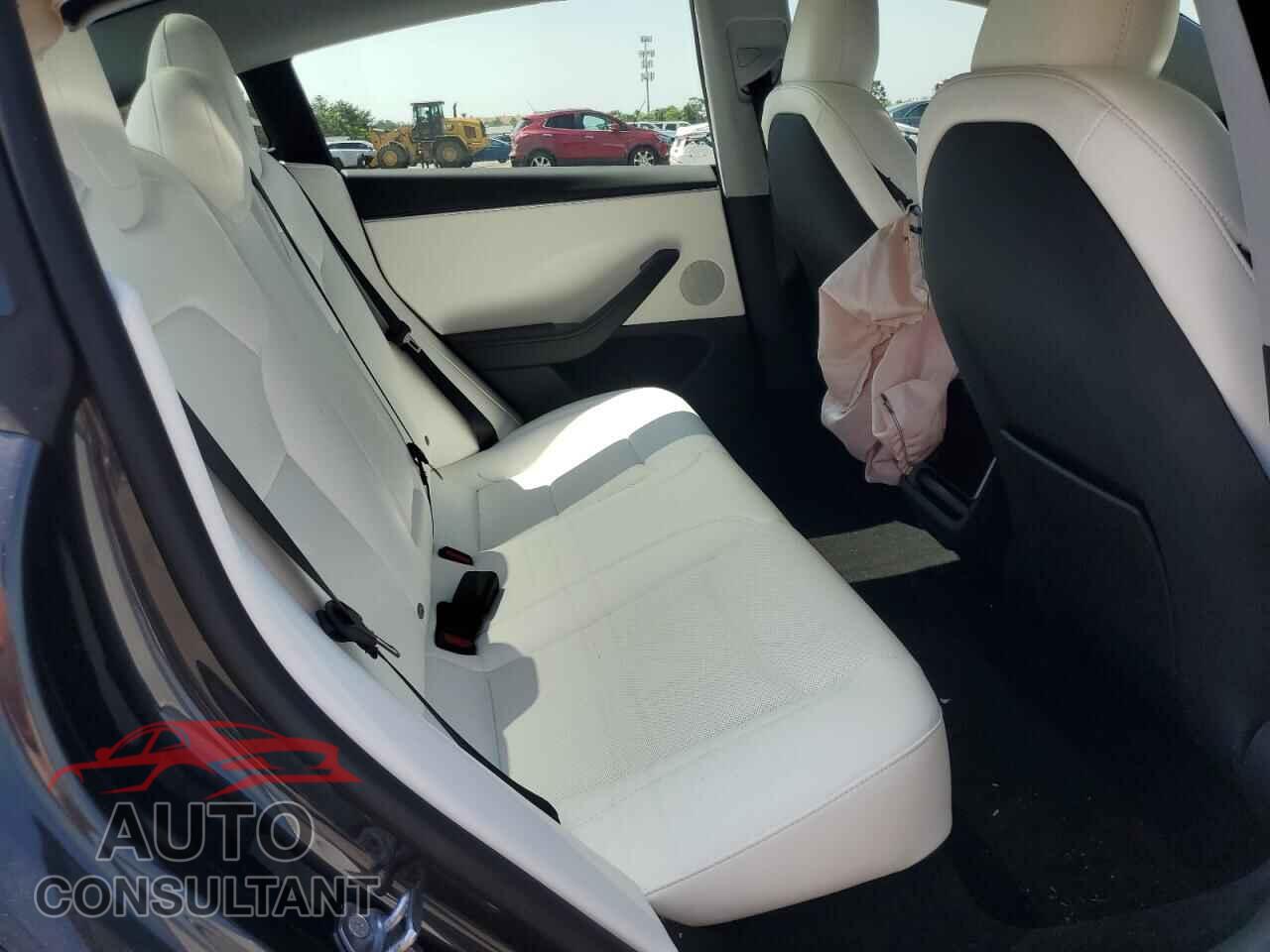 TESLA MODEL 3 2025 - 5YJ3E1EA2SF010622