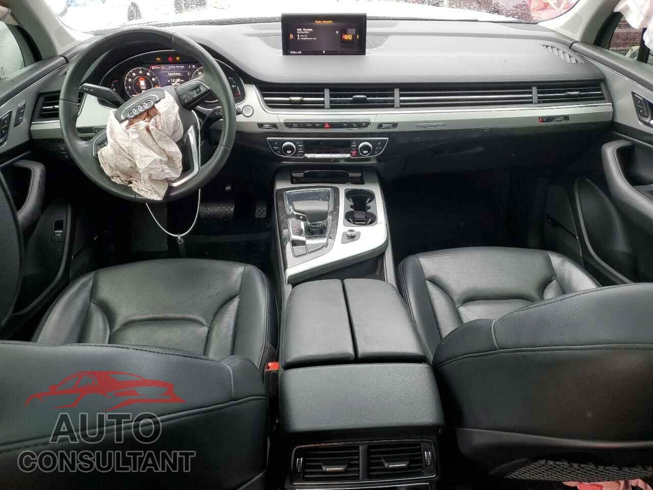 AUDI Q7 2019 - WA1LHAF78KD046214