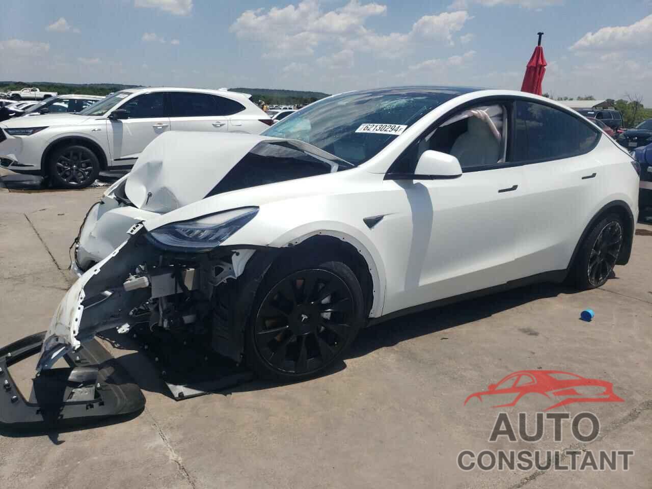 TESLA MODEL Y 2021 - 5YJYGAEE4MF115779