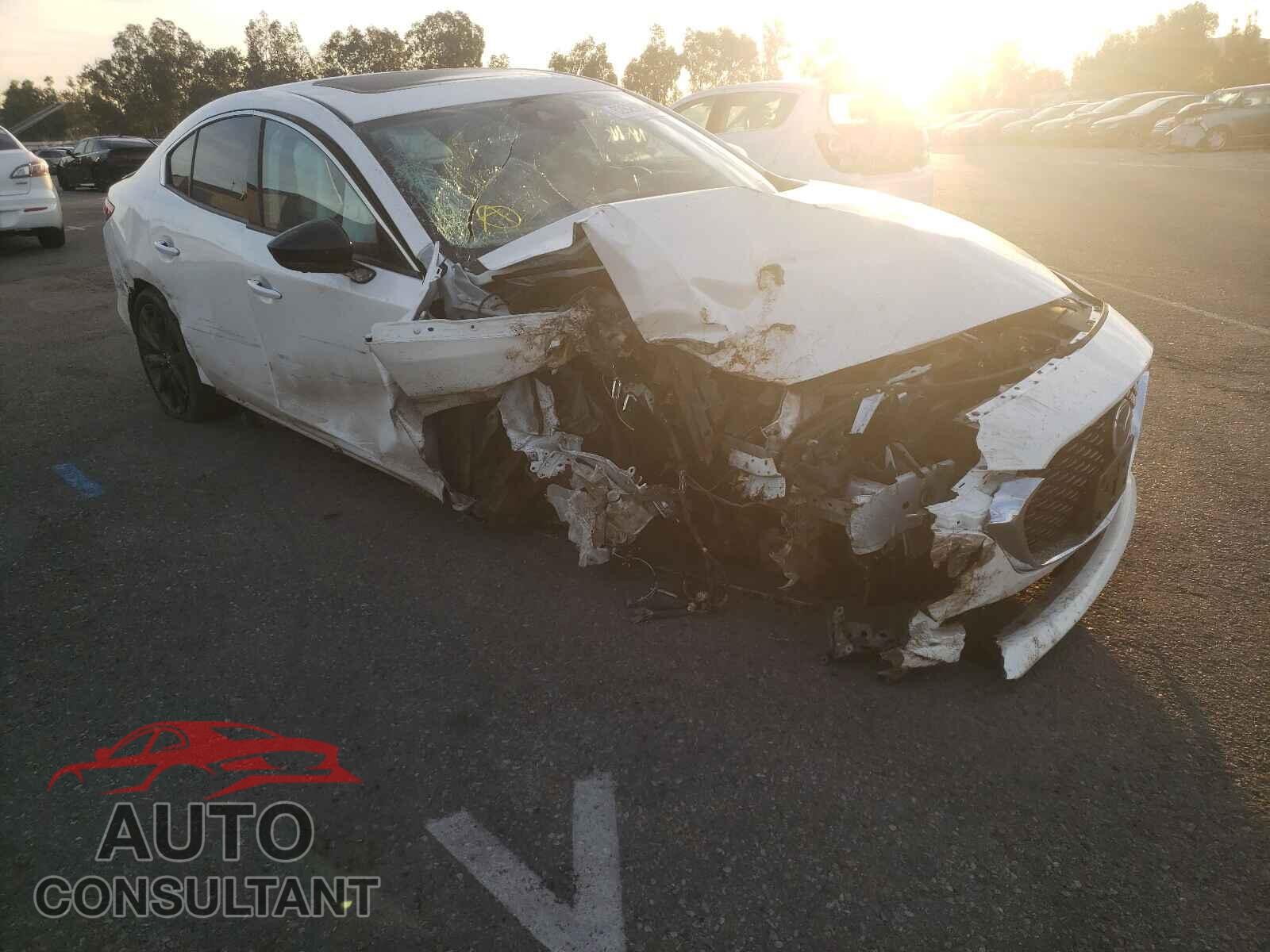 MAZDA 3 2021 - JM1BPBEY2M1323593