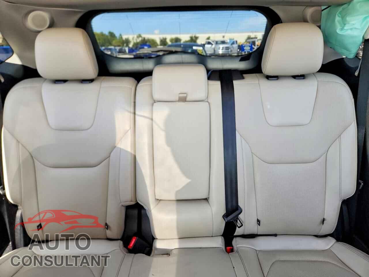 FORD EDGE 2019 - 2FMPK3K95KBB11906