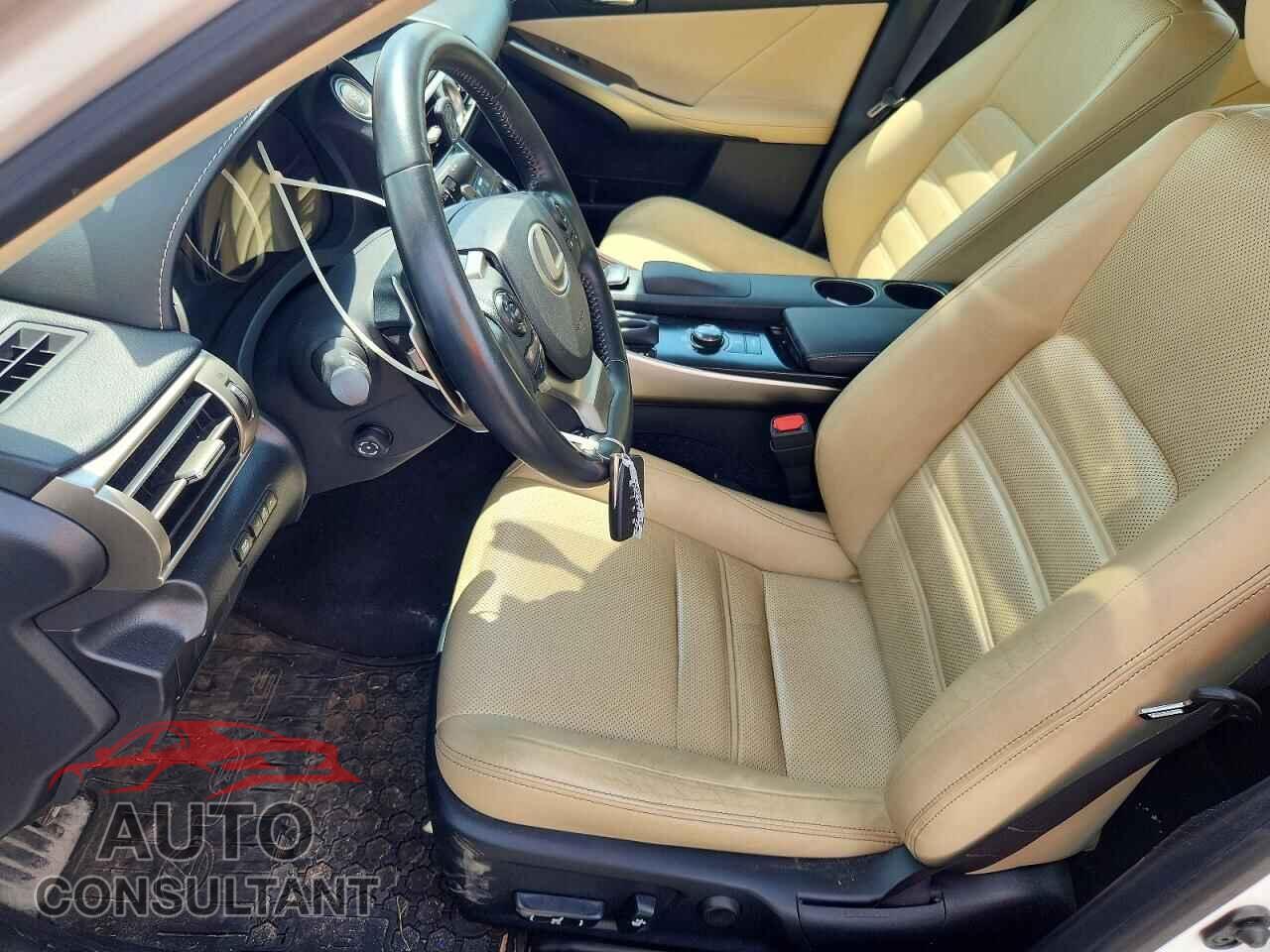 LEXUS IS 2014 - JTHCE1D28E5000899