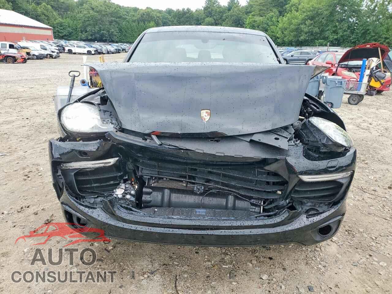 PORSCHE CAYENNE 2018 - WP1AA2A25JKA05471