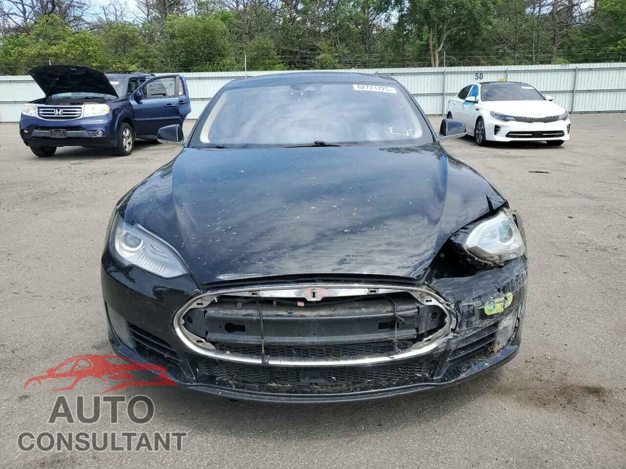 TESLA MODEL S 2015 - 5YJSA1E13FF111052