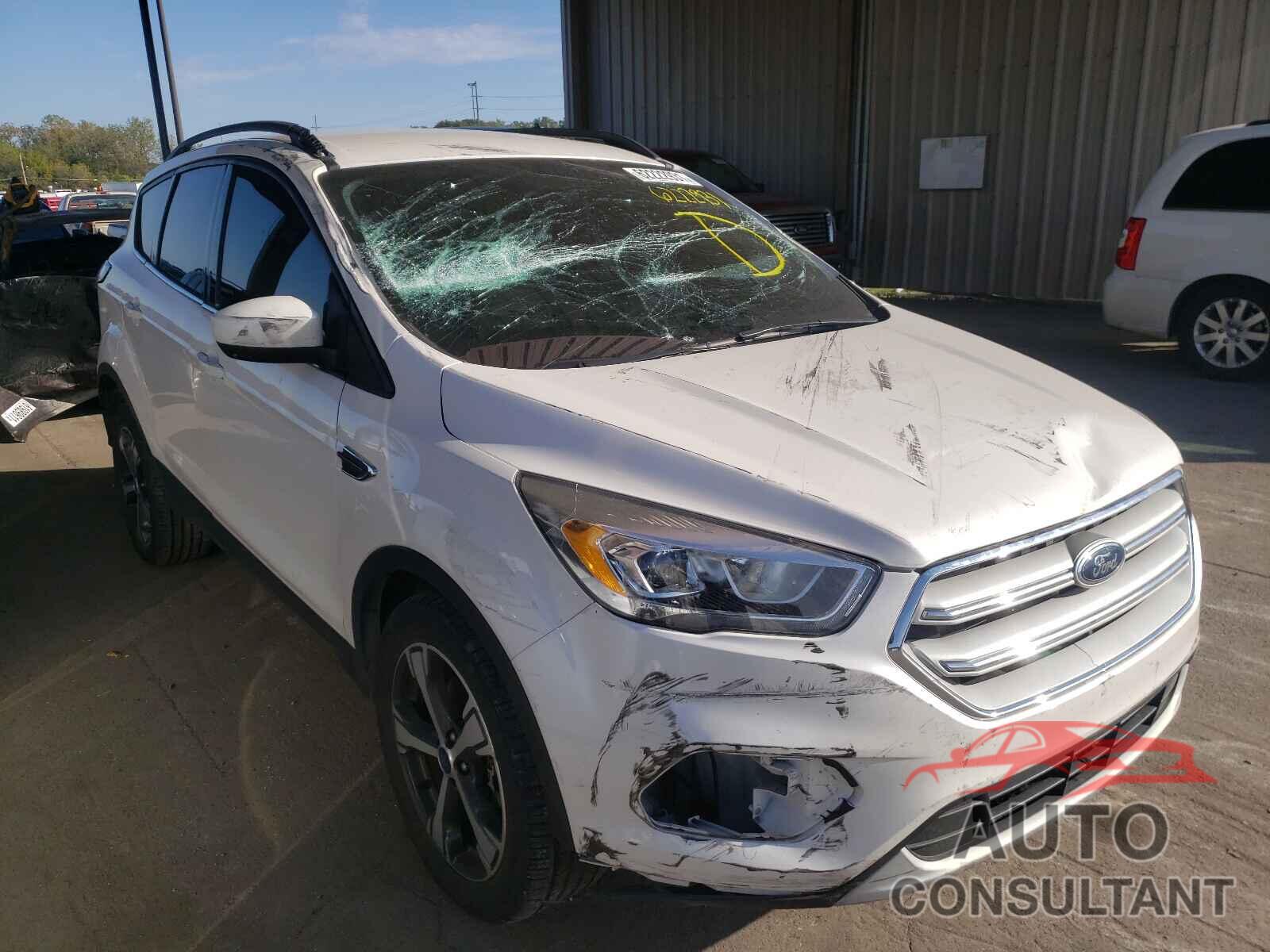 FORD ESCAPE 2018 - 1FMCU9HDXJUB22951