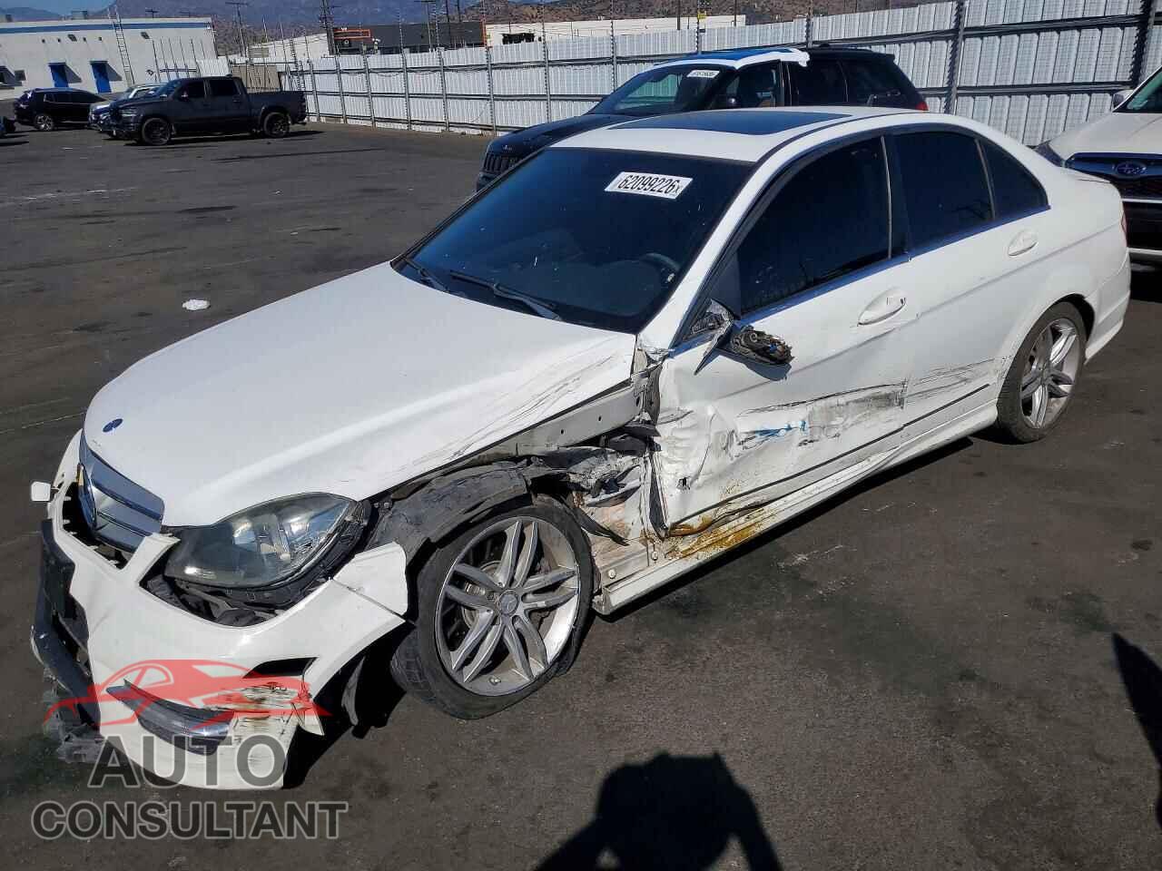 MERCEDES-BENZ C-CLASS 2013 - WDDGF8AB1DR246459