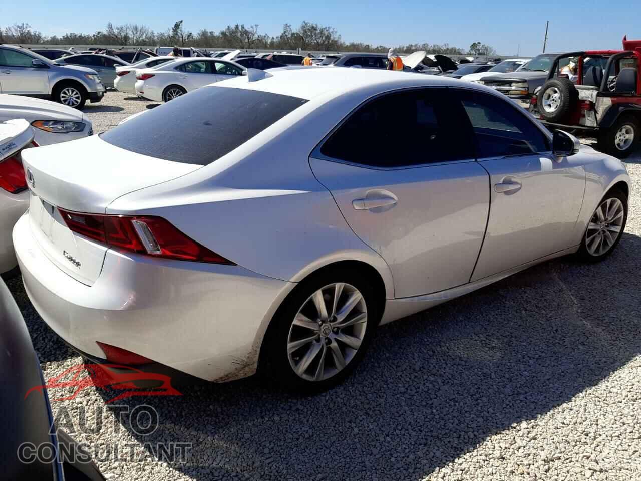 LEXUS IS 2016 - JTHBA1D22G5005414