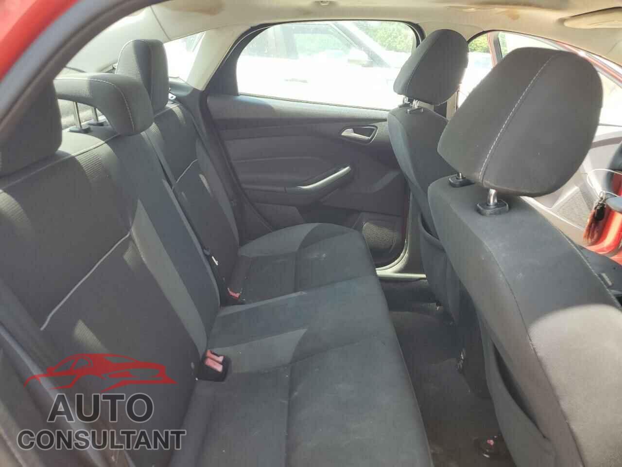 FORD FOCUS 2014 - 1FADP3F21EL265173