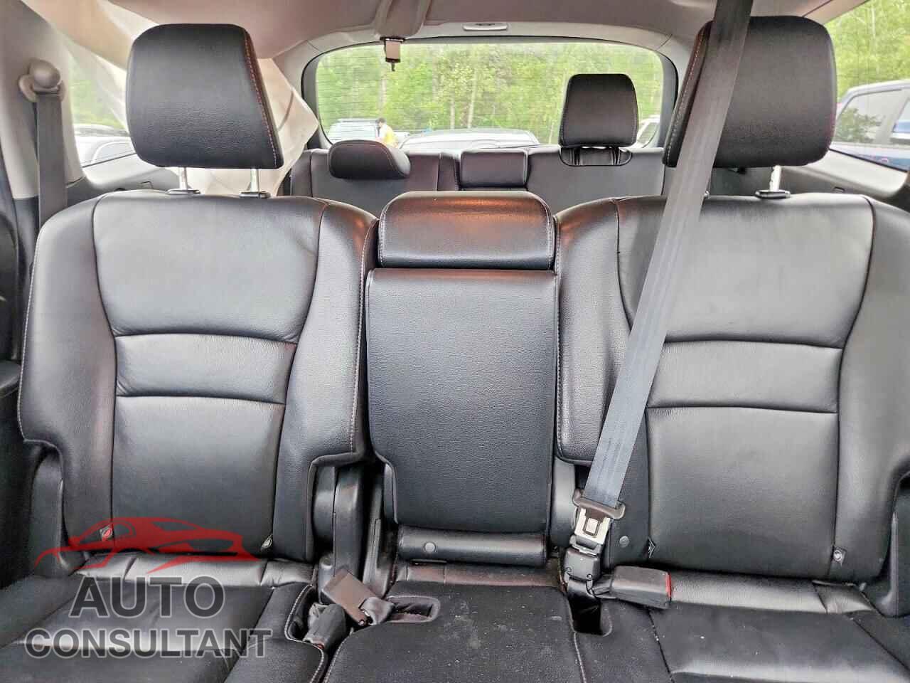 HONDA PILOT 2017 - 5FNYF6H77HB509067
