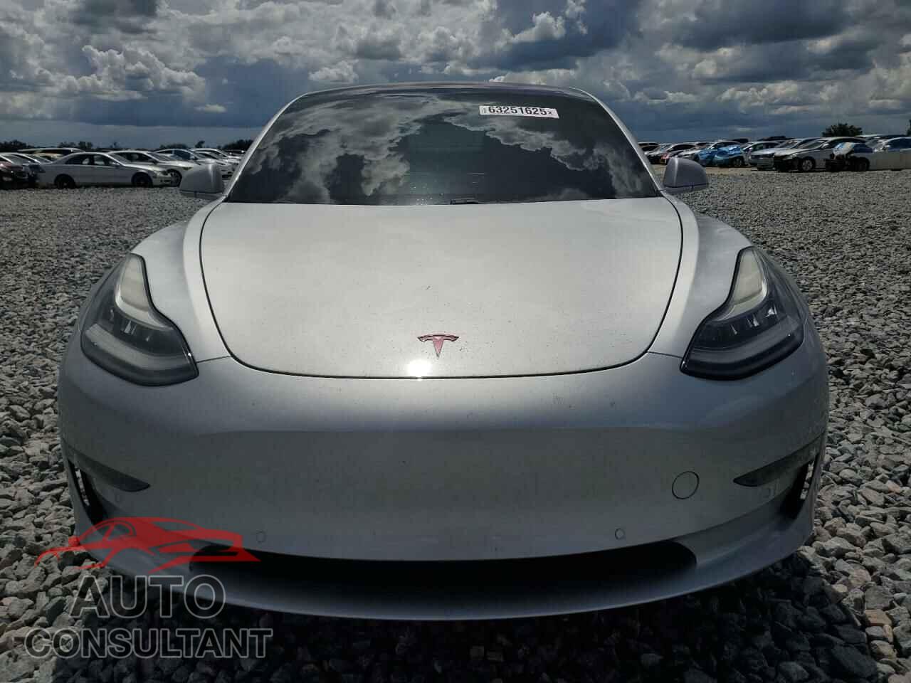 TESLA MODEL 3 2018 - 5YJ3E1EA5JF016591