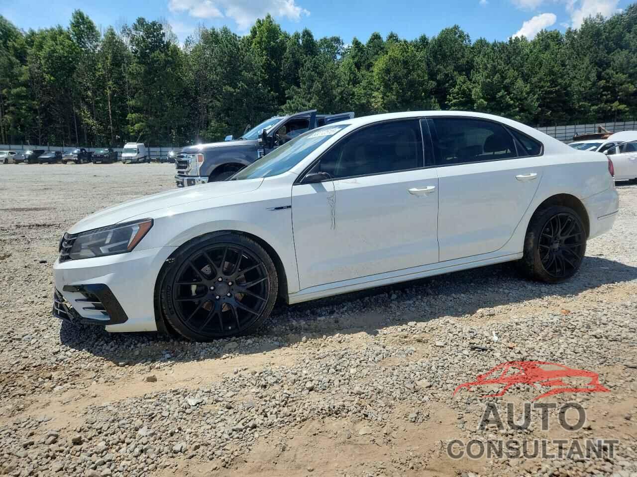 VOLKSWAGEN PASSAT 2018 - 1VWAA7A34JC016590