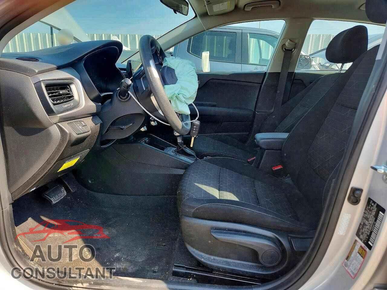 KIA RIO 2023 - 3KPA24AD3PE564959