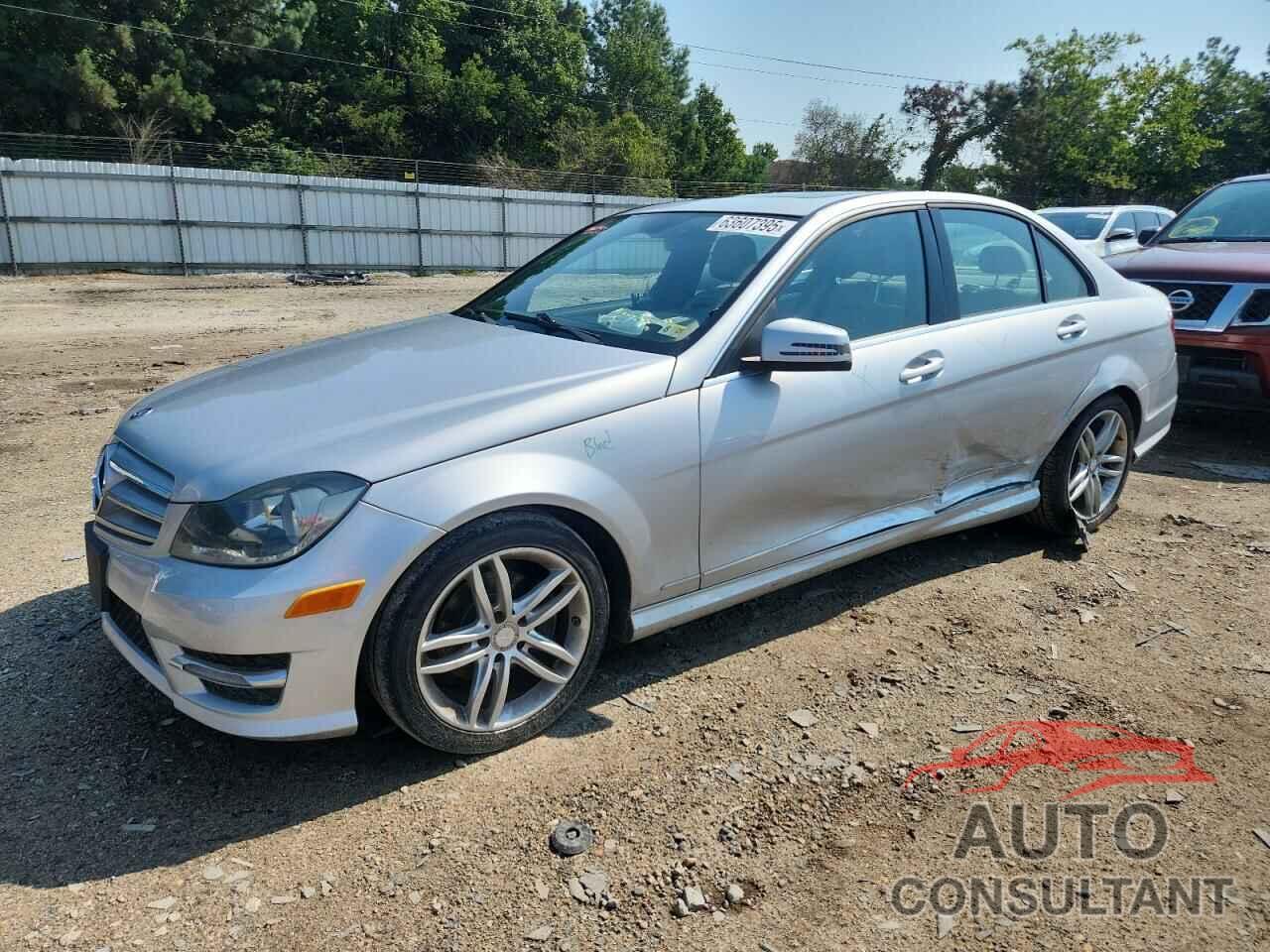 MERCEDES-BENZ C-CLASS 2013 - WDDGF4HB7DR266942