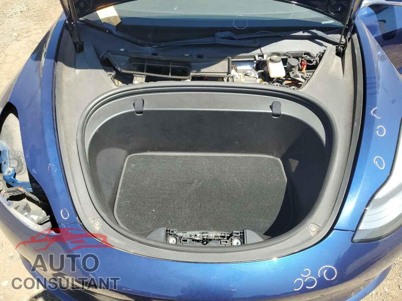 TESLA MODEL 3 2019 - 5YJ3E1EB6KF210945