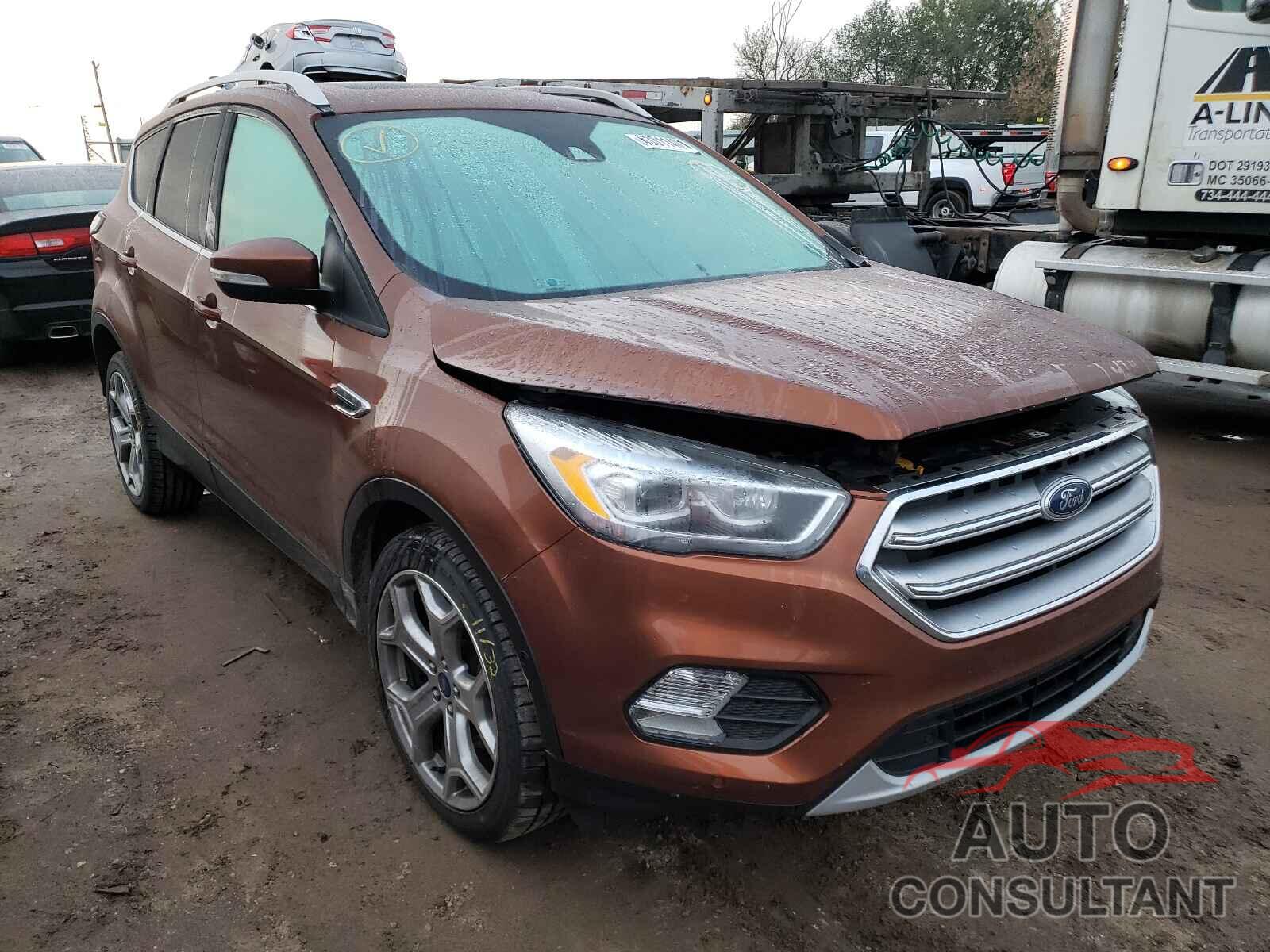 FORD ESCAPE 2017 - 1FMCU9J9XHUA33526