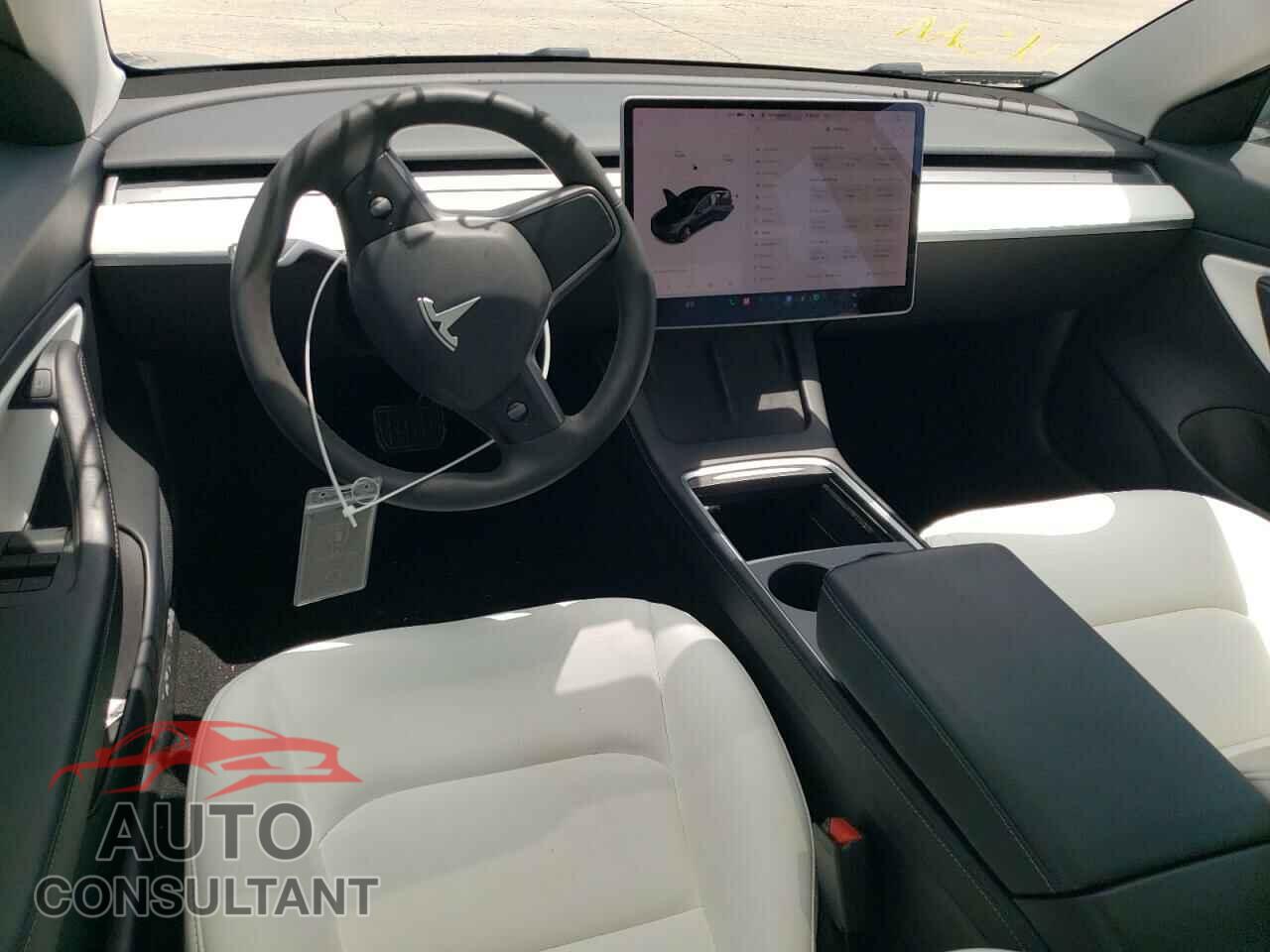 TESLA MODEL 3 2021 - 5YJ3E1EA3MF843087