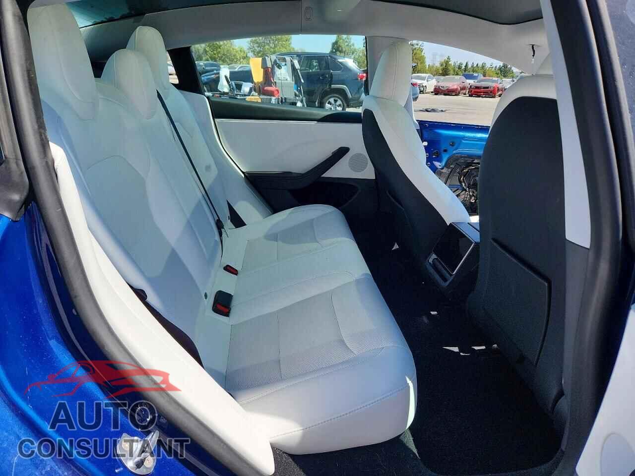 TESLA MODEL 3 2024 - 5YJ3E1EA1RF864365